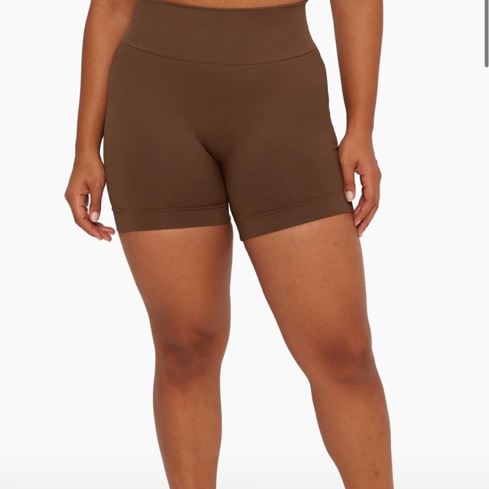 BRAND NEW Set Active biker shorts